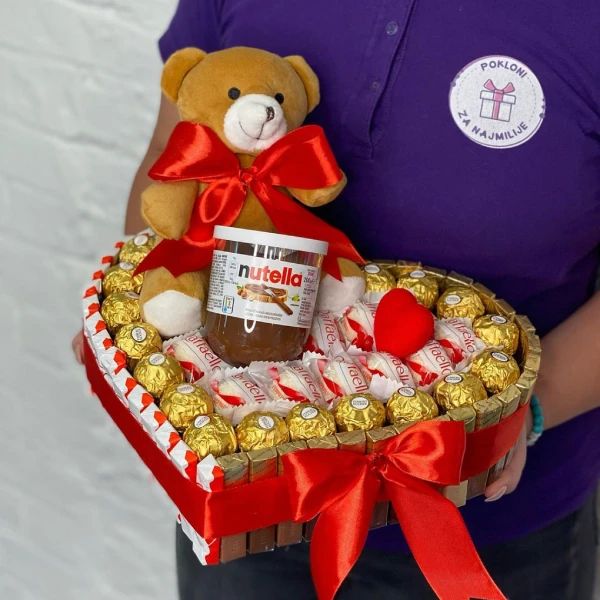 Poklon aranžman Slatko srce sa Nutellom, Raffaelo i Ferrero kuglicama - Slika 1