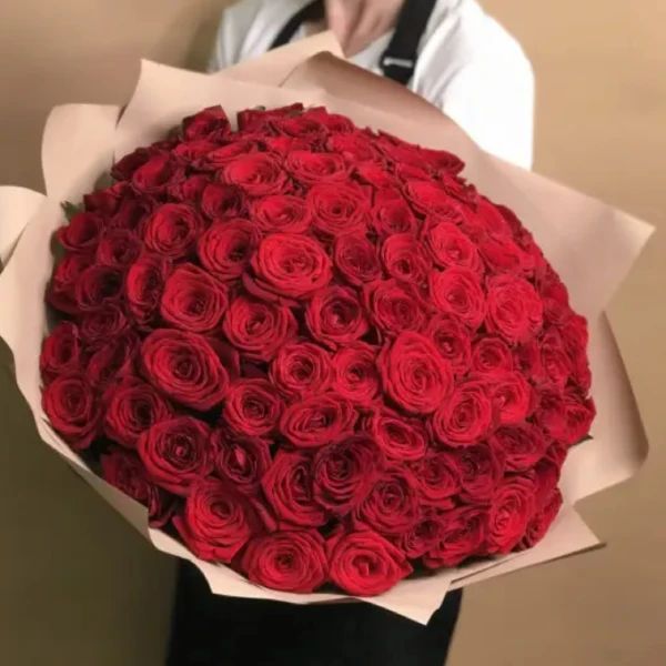 Elegantni buket od 101 crvene ruže - Slika 1